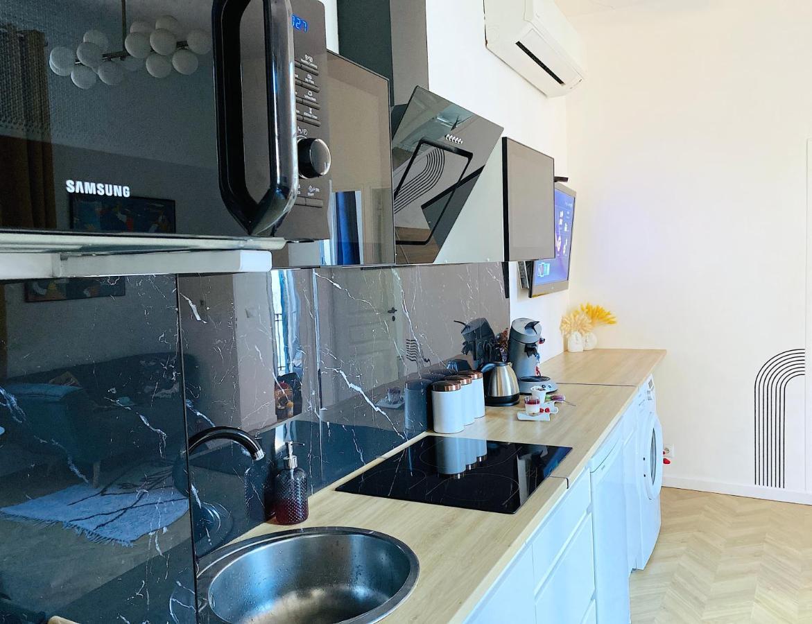 Sea - 2 Bedroom - Kitchen - Wifi - Tramway - Air Conditioner นีซ ภายนอก รูปภาพ